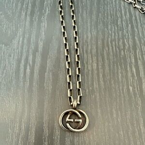 Gucci Interlocking GG chain Necklace — full inclusion